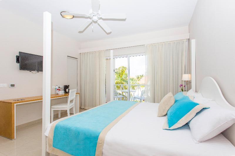 Be Live Collection Punta Cana Adults Only מראה חיצוני תמונה A room at the Iberostar Grand Hotel Bávaro