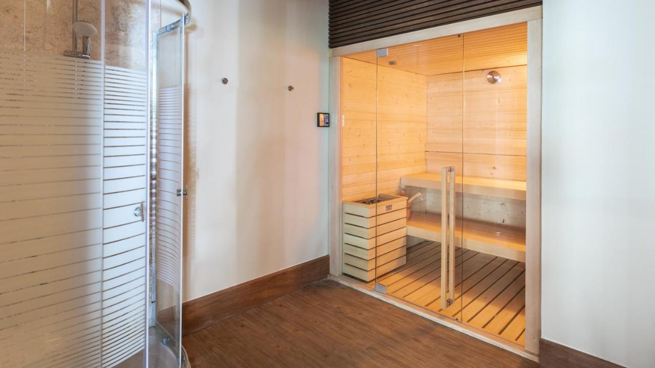 Be Live Collection Punta Cana Adults Only מראה חיצוני תמונה A modern Finnish sauna